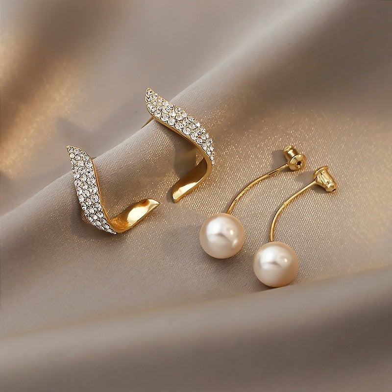 Pearl Earrings In Gold
