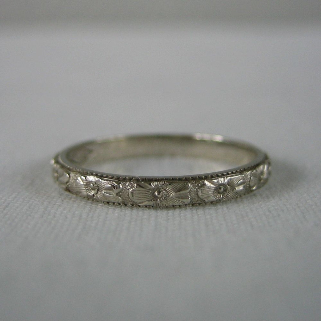 Slim Floral Engraved Ring