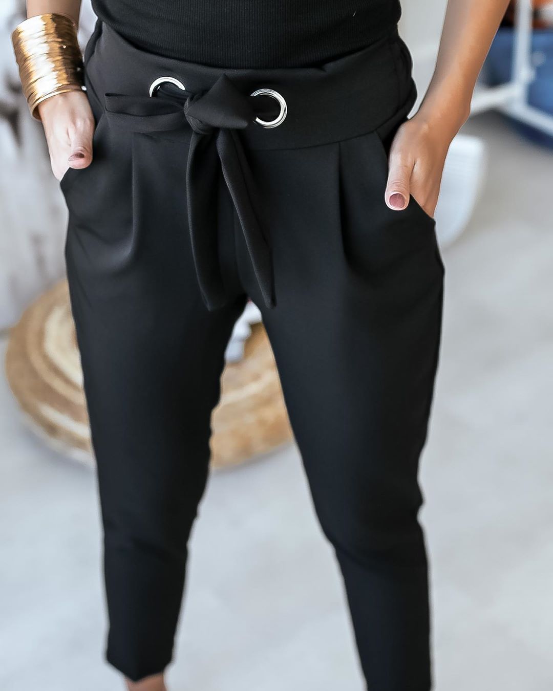 CD | Pantaloni cu talie înaltă și eleganță