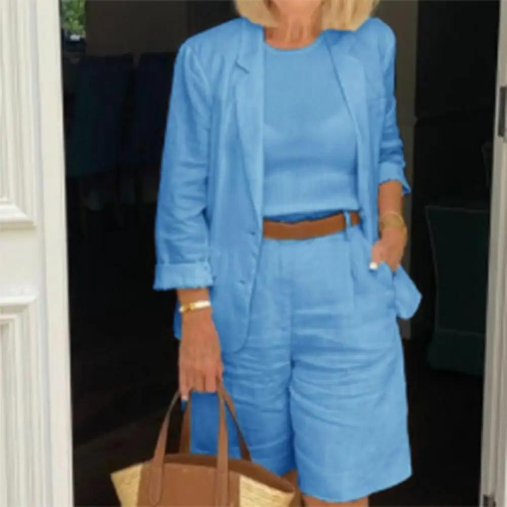 CD | Ansamblu luxos cu blazer și pantaloni scurți pentru femei