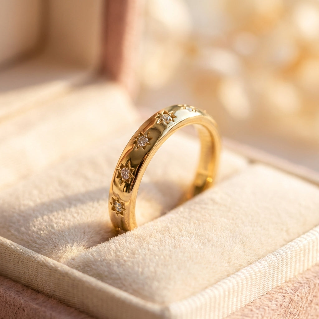 Classic Gold Star Ring