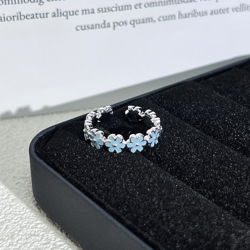 Delicate Daisy Ring