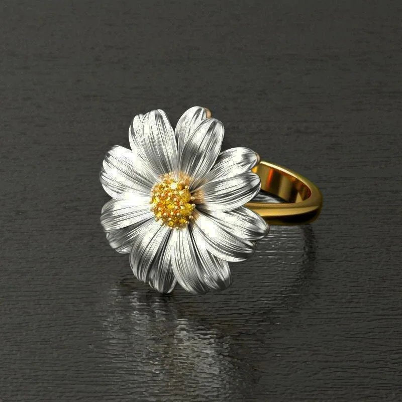Elegant Daisy Flower Ring