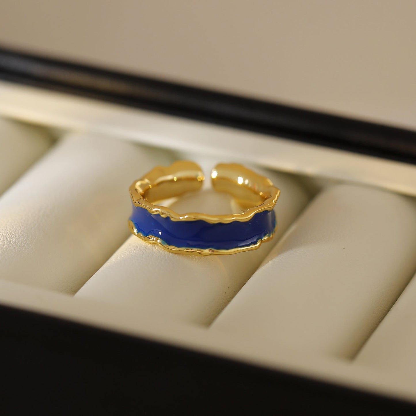 Elegant Lapis Lazuli Ring