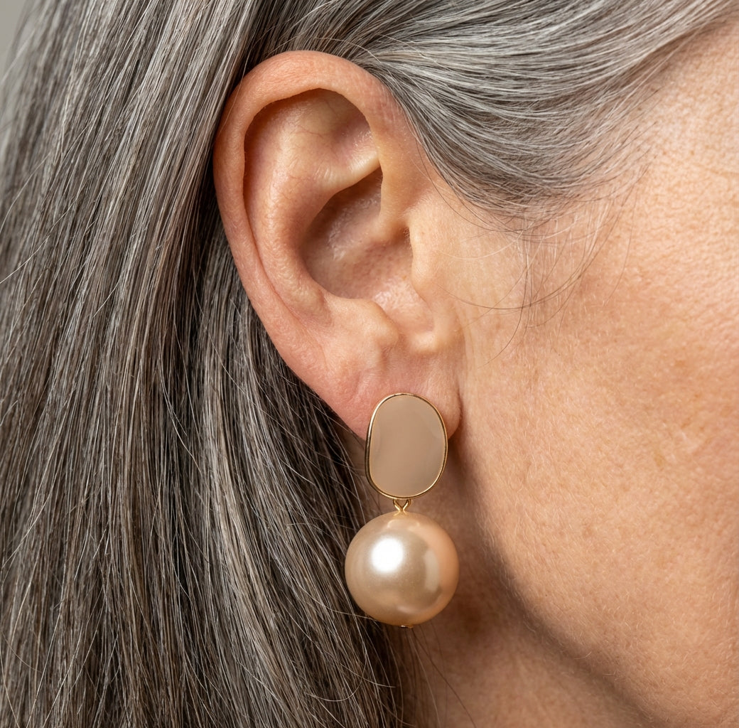Light Pearl Dangle Earrings