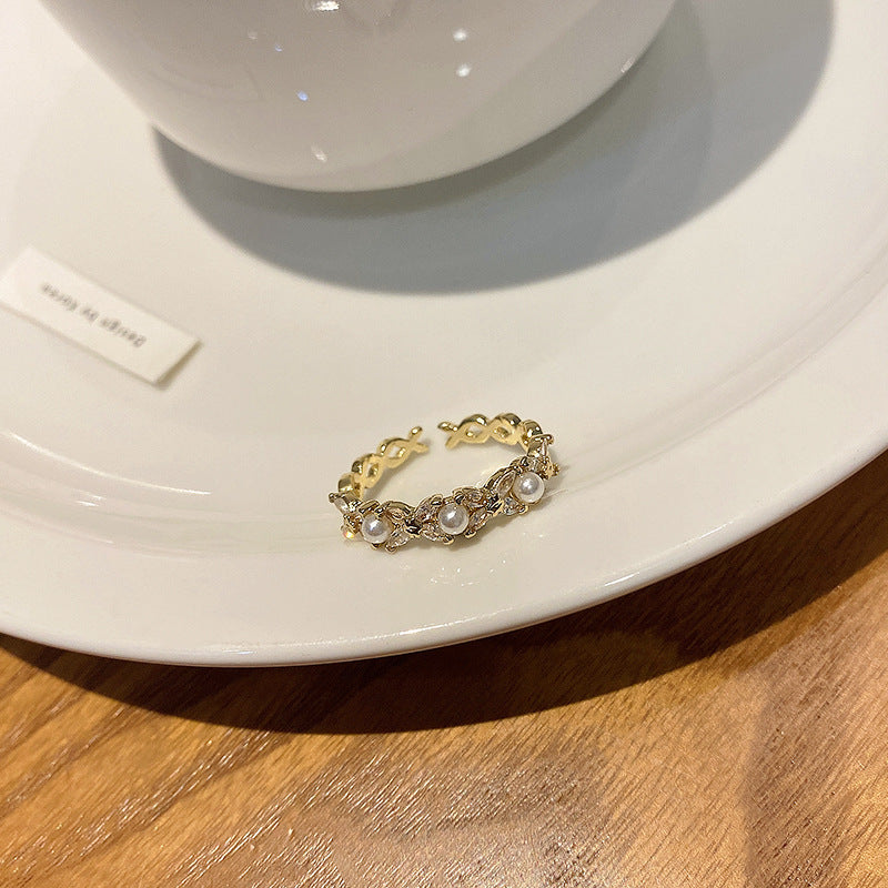 Elegant Pearl Ring