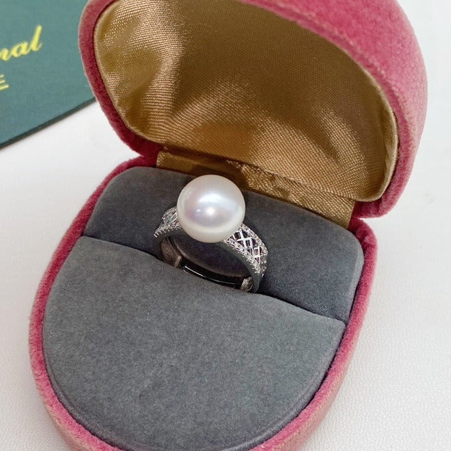 Elegant Pearl Ring