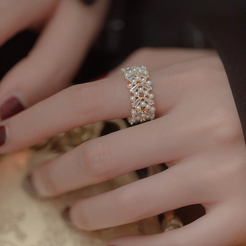 Luxury Pearl Ring In Gold