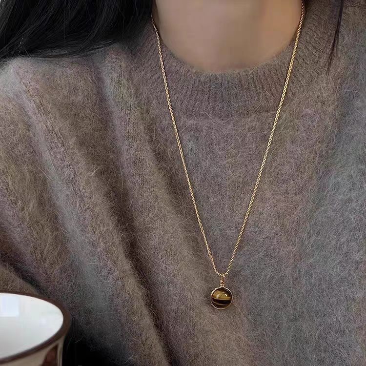 Minimalist Gold Necklace