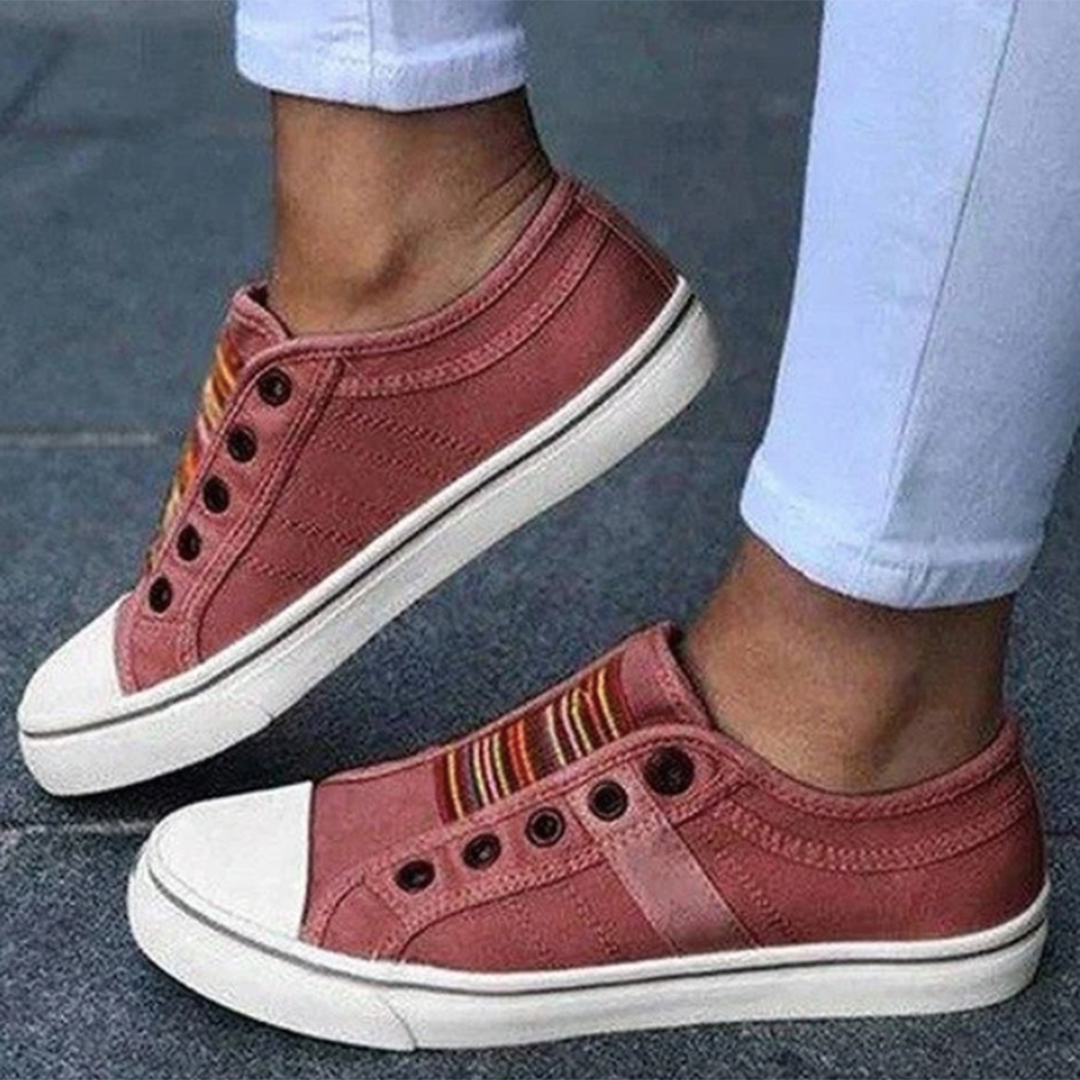 CD | Adidași generali relaxați și atemporali