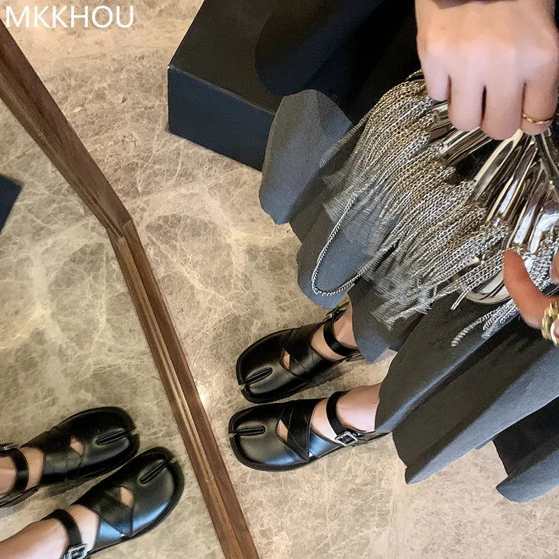 CD | Flats din piele cu deget despicat