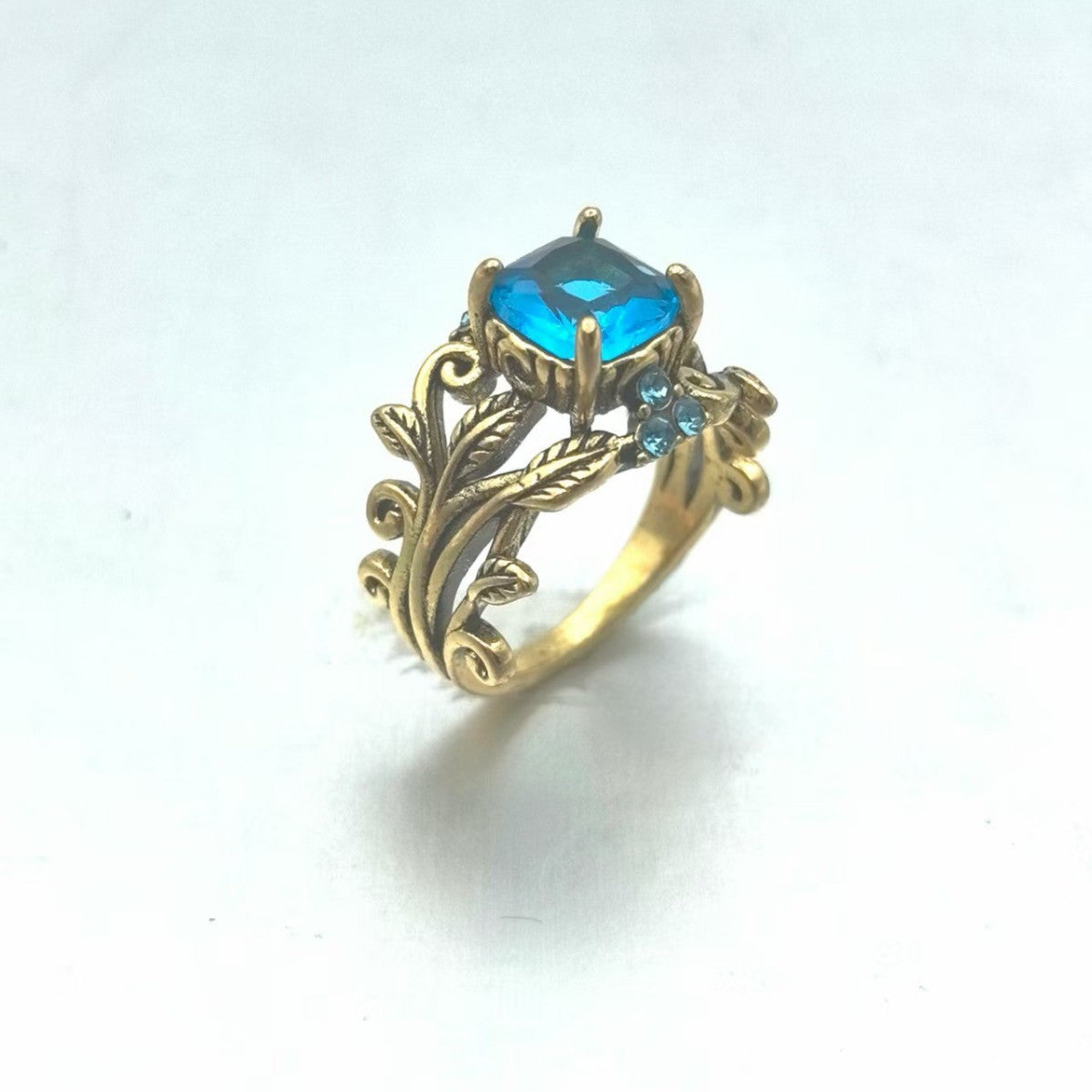 Vintage Blue Topaz Ring