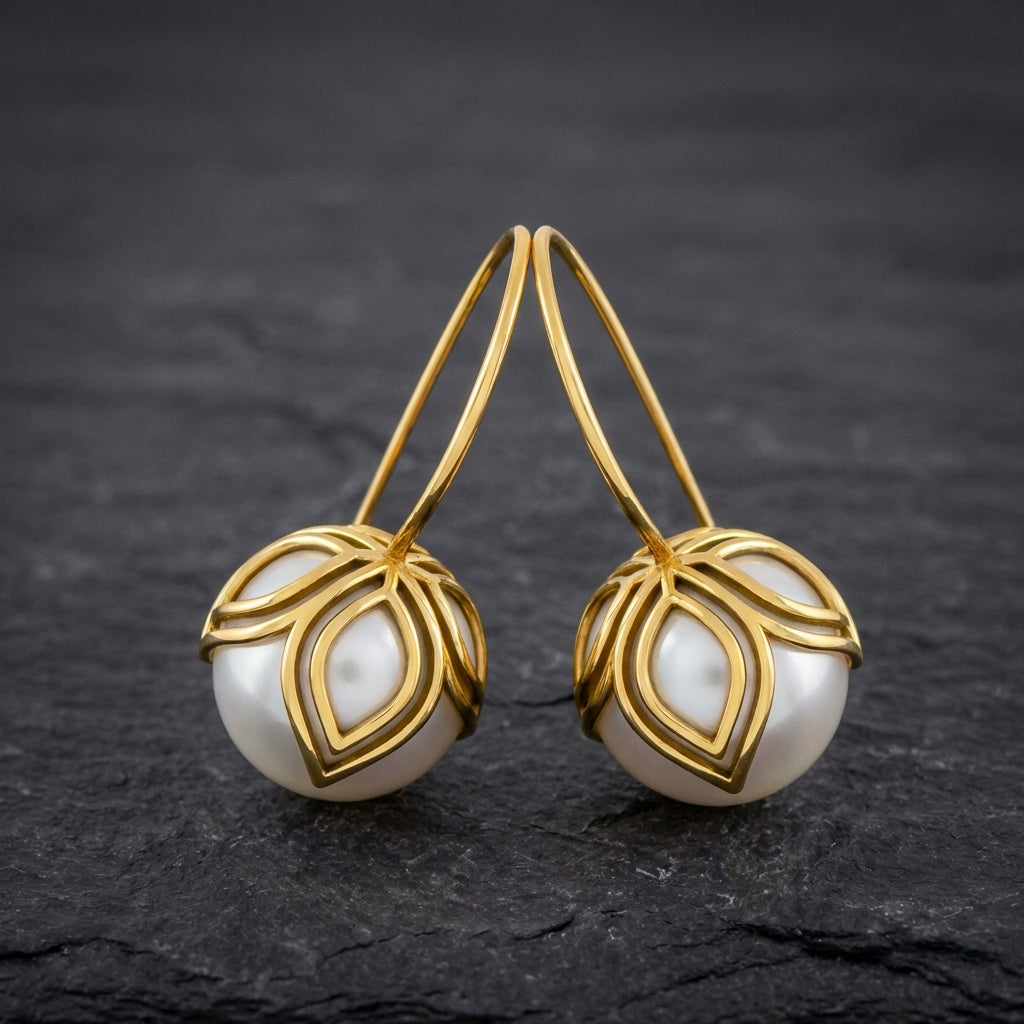 Vintage Elegant Flower Gold Hook Earrings