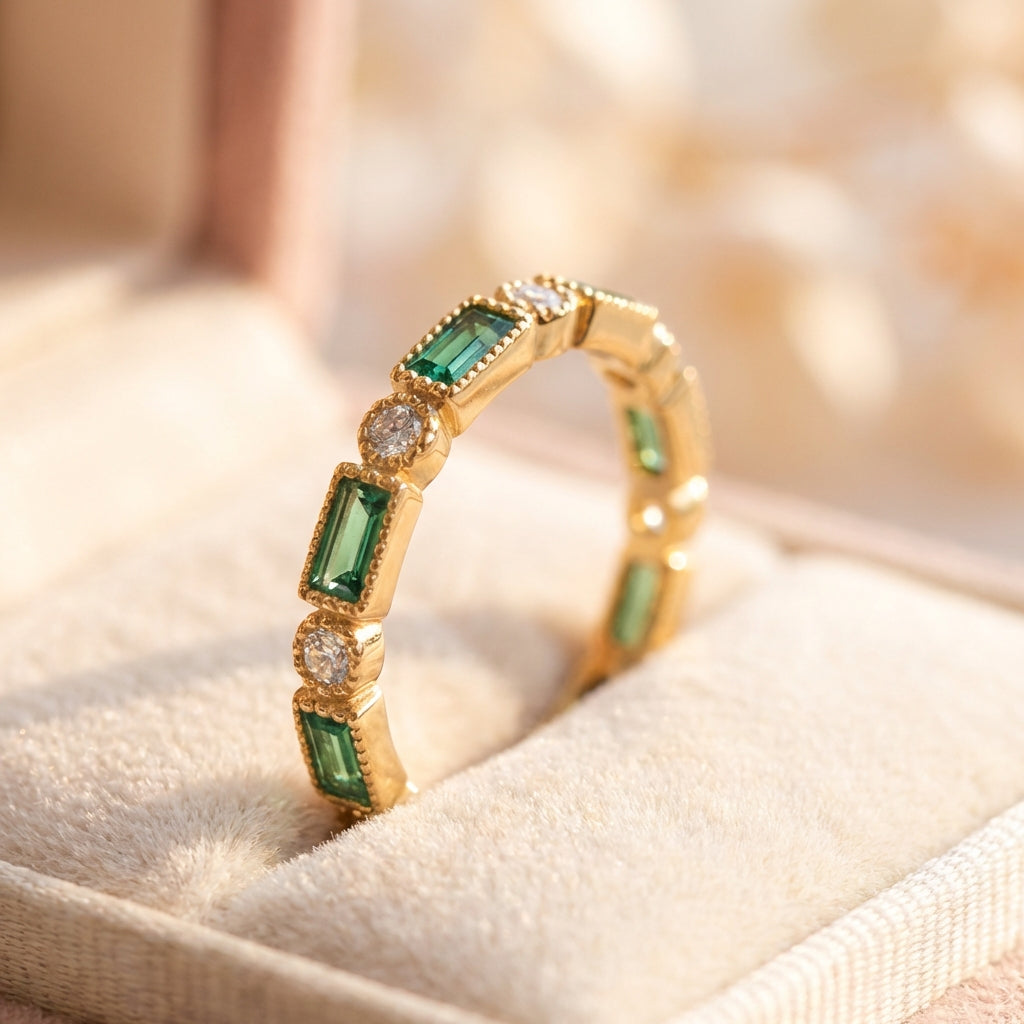 Vintage Green Inlaid Zirconia Gold Ring
