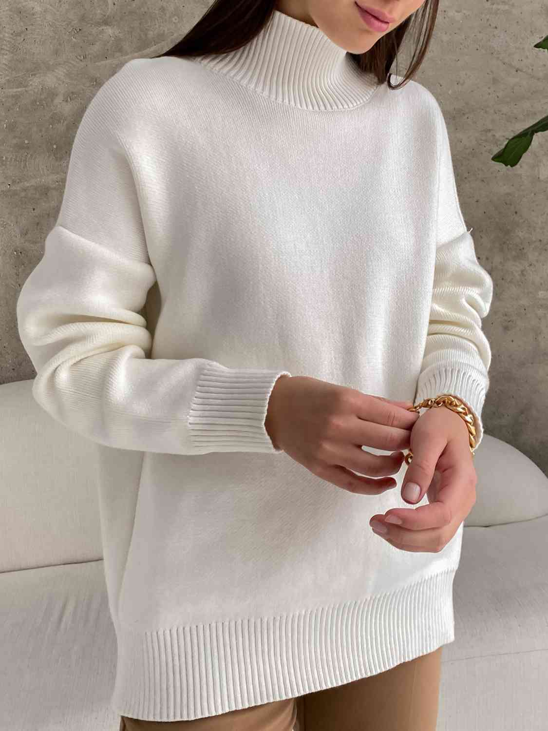 CD | Pulover la modă și minimalist