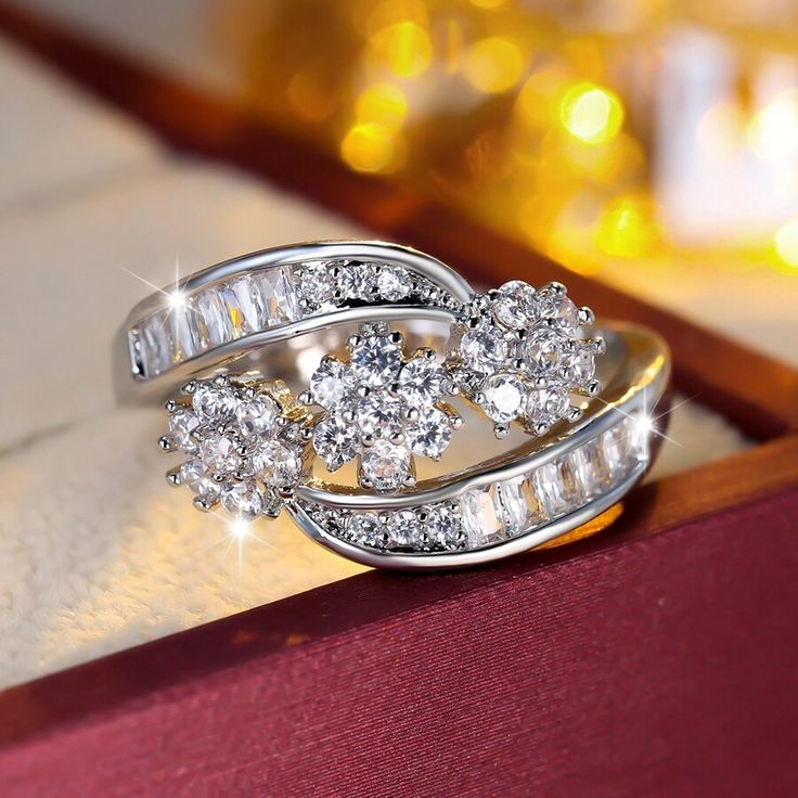 Irregular Spiral Zirconia Silver Ring