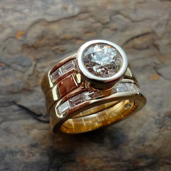 Layer Ring With Glass Crystals