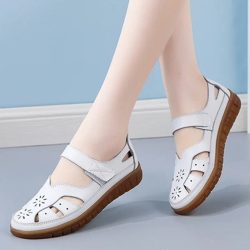 CD | Pantofi casual cu model floral perforat