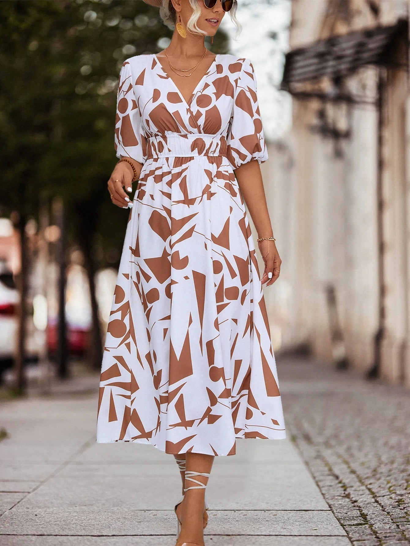 CD | Rochie maxi cu decolteu floral în V