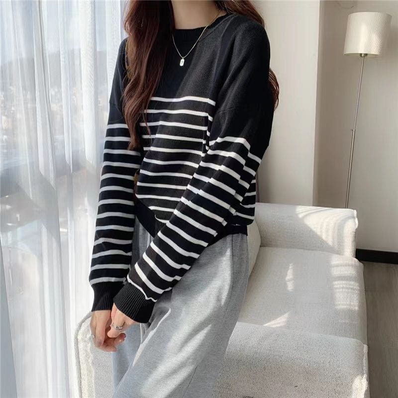 CD | Pulover solid cu gât rotund