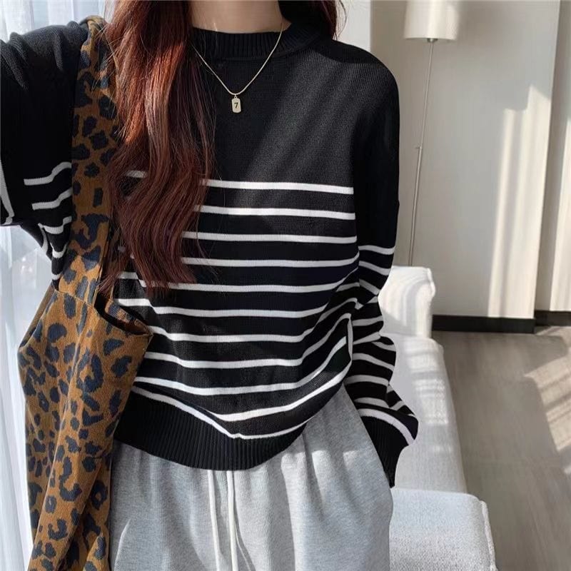 CD | Pulover solid cu gât rotund