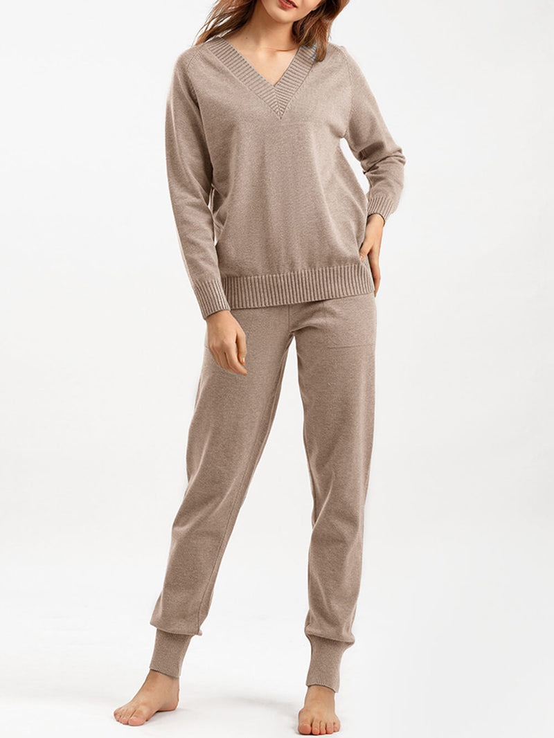 Elegantly Designed Pullover