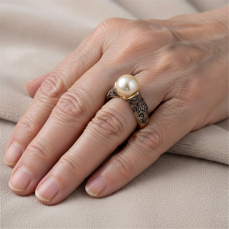 Stunning Gold Ring For Daily Wear