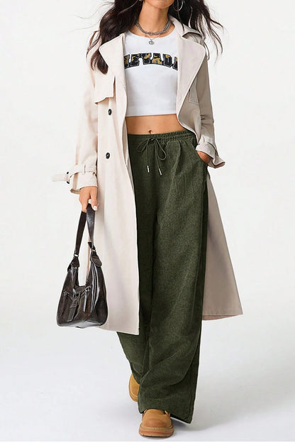 Effortlessly Elegant Pants with a Timeless Design
