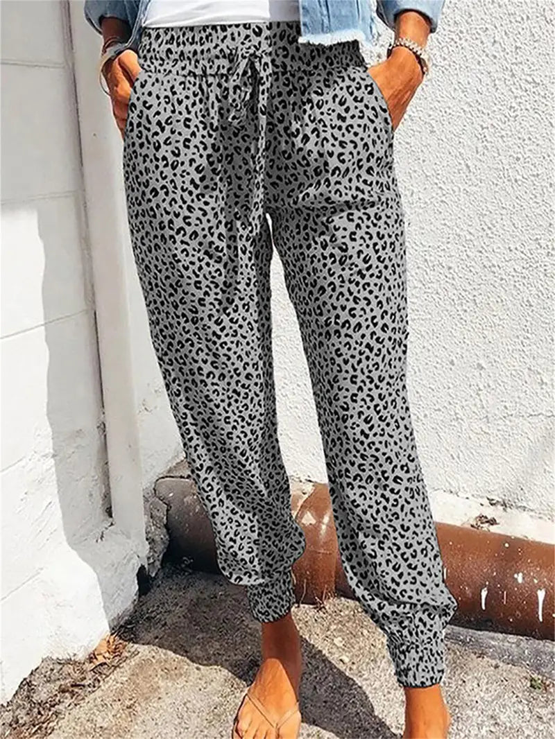 CD | Pantaloni cu imprimeu leopard pentru femei