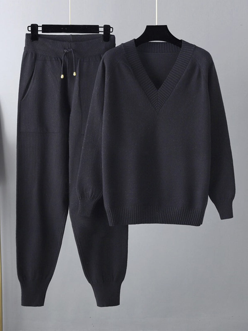 Elegantly Designed Pullover