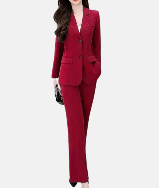 CD | Costum elegant cu pantaloni și blazer potrivit