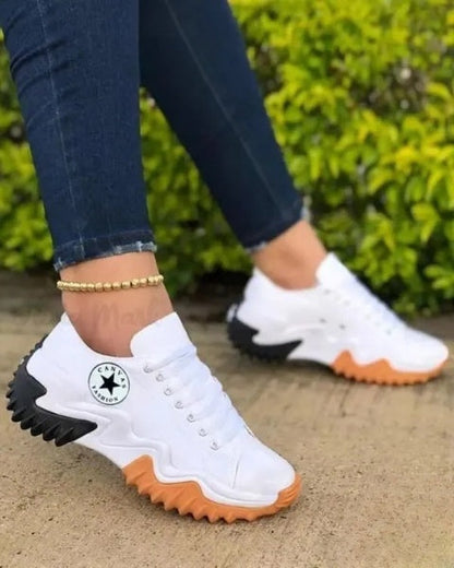 CD | Adidași cu șireturi Muffin cu epoleți și inserții contrastante