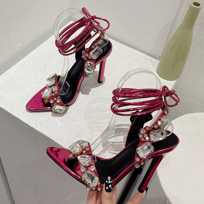 Well Tailored Heels with a Graceful Silhouette