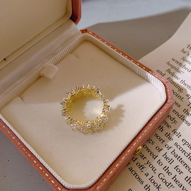 Luxury Pearl Ring In Gold