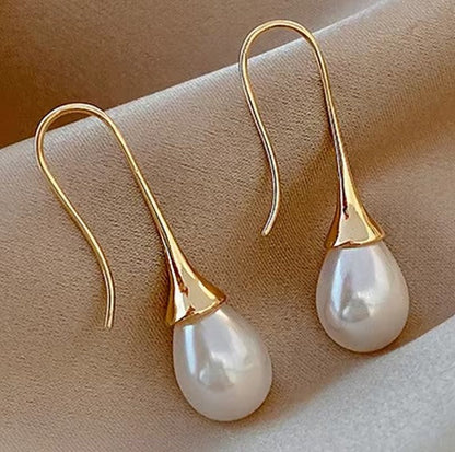 Vintage Water Drop Pearl Earrings