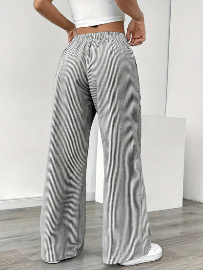 CD | Pantaloni eleganți cu dungi și buzunare