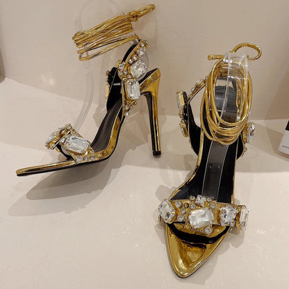 Well Tailored Heels with a Graceful Silhouette
