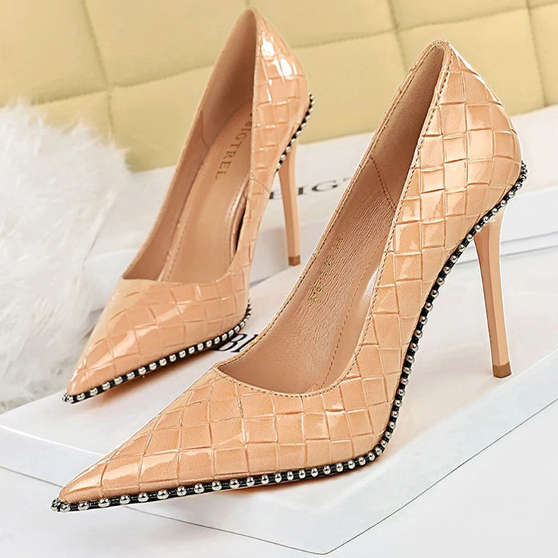 Gracefully Styled Heels for Any Occasion