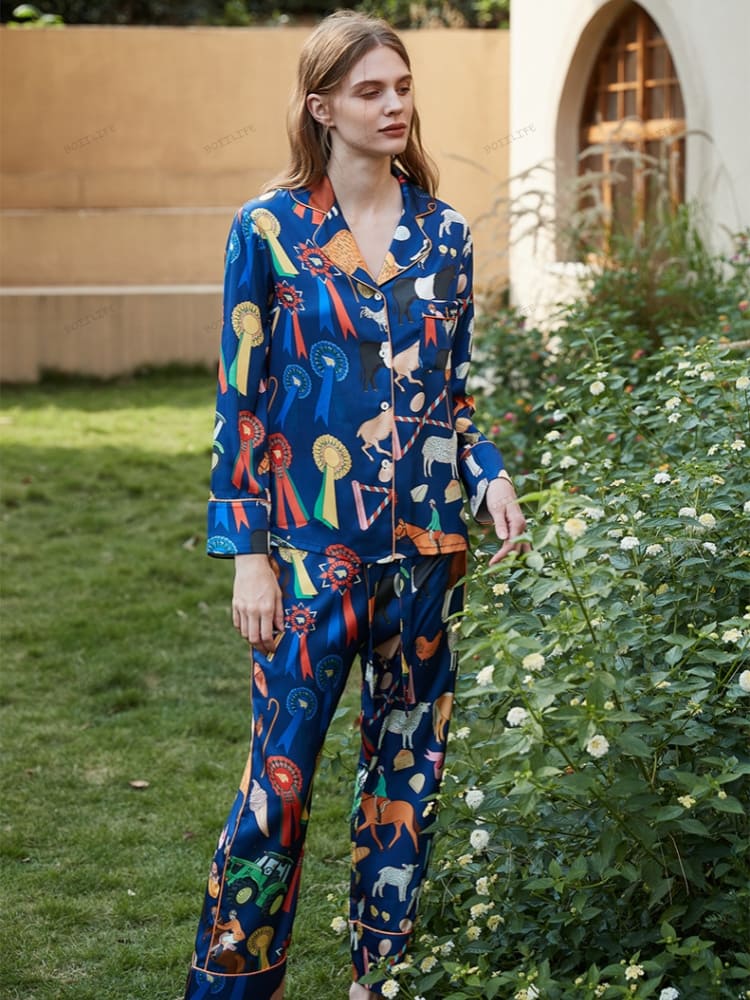 Timeless Vintage Style Garment