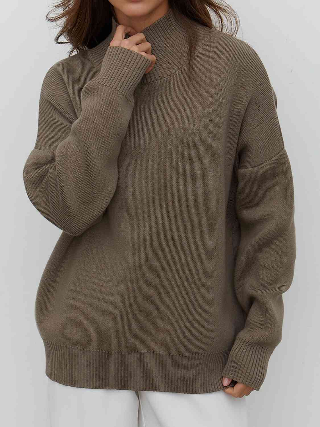 CD | Pulover la modă și minimalist