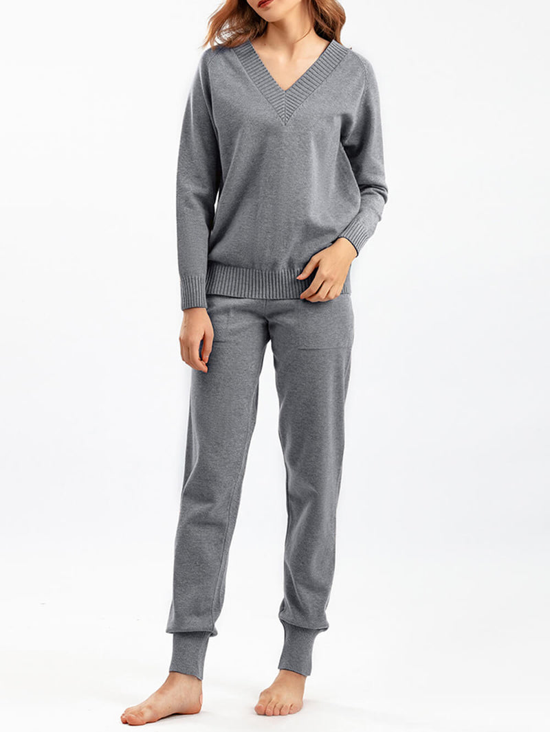 Elegantly Designed Pullover