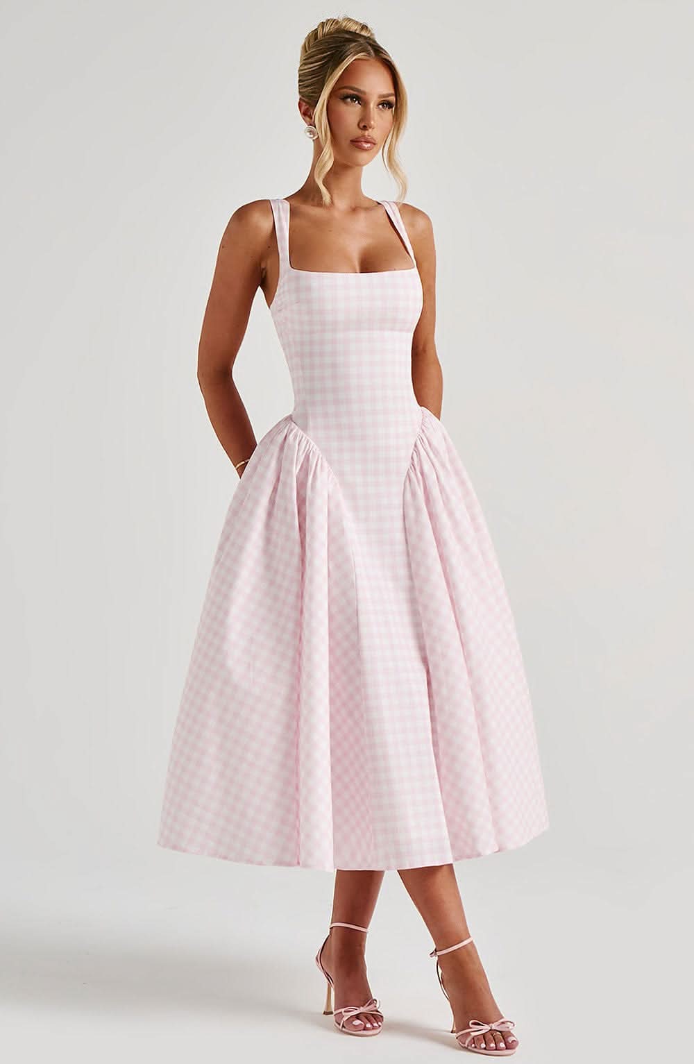Polished Dress with an Effortless Classic Look