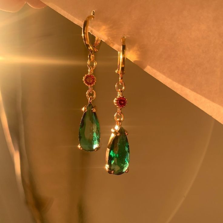 Dangle Green Crystalline Gold Earrings