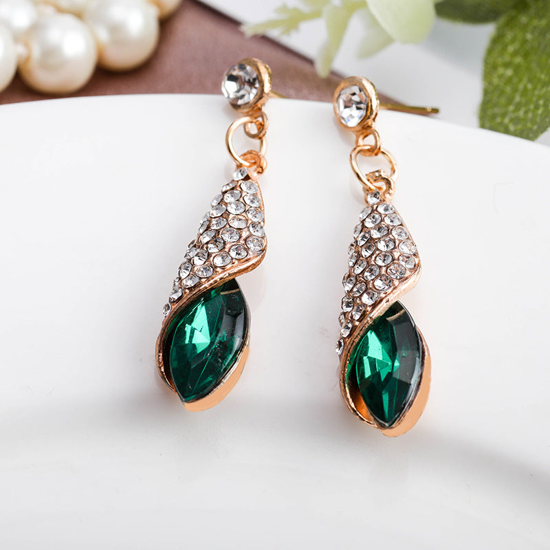 Veylith Emeraya Dangle Earrings | Gold