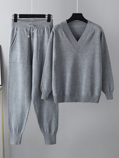 Elegantly Designed Pullover