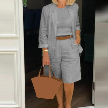 CD | Ansamblu luxos cu blazer și pantaloni scurți pentru femei
