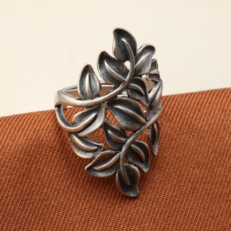 Antique Leaf Ring