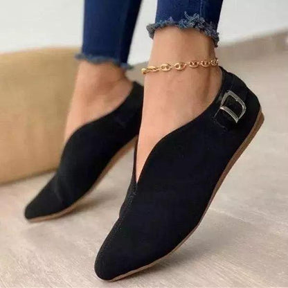 CD | Pantofi eleganți din piele de căprioară cu detaliu elegant cu cataramă