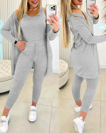 CD | Set din trei piese cu top cu gât rotund, pantaloni și cardigan