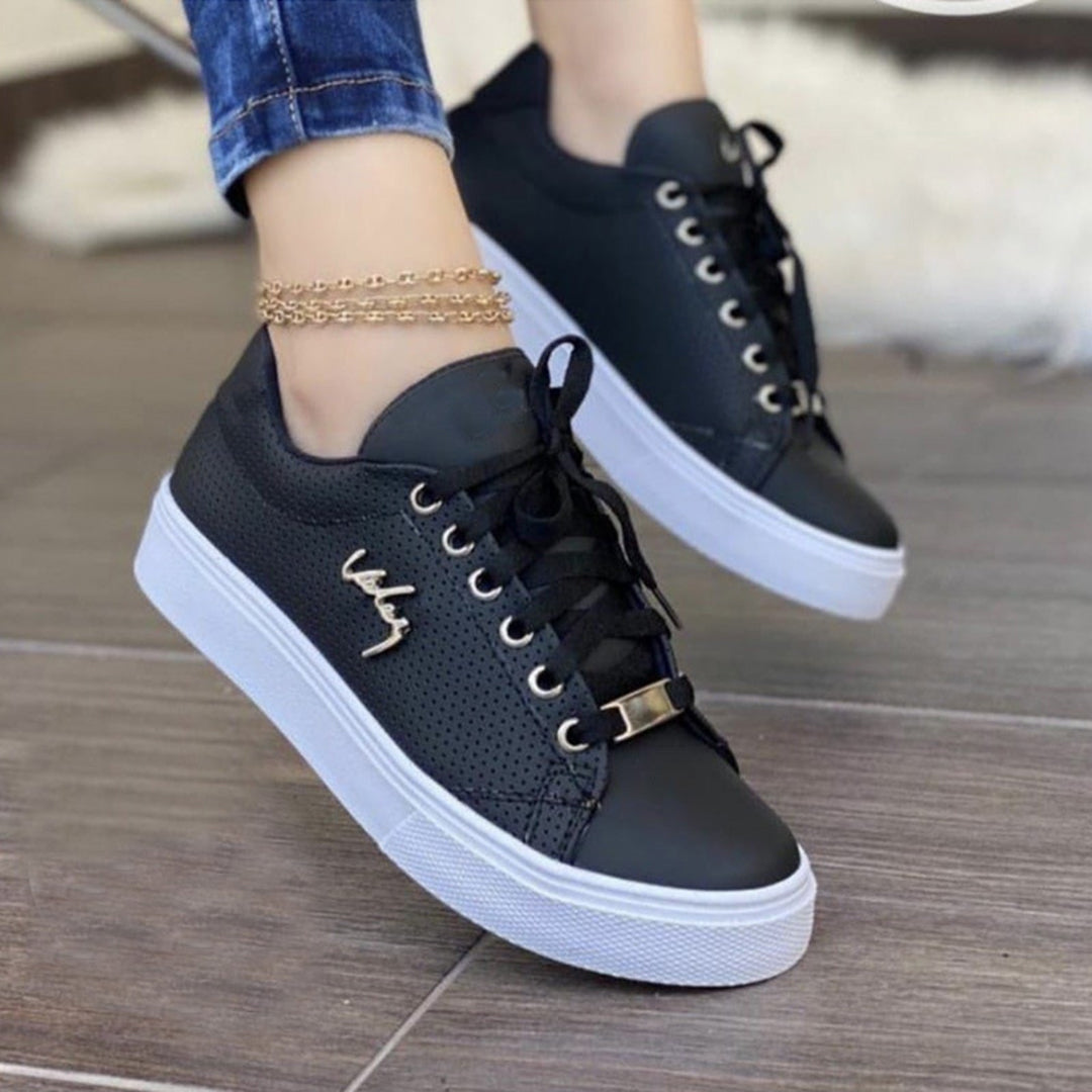 CD | Adidași generali relaxați și eleganți